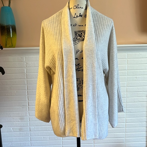 Vince Wool/Cashmere Blend Cardigan - Picture 1 of 6